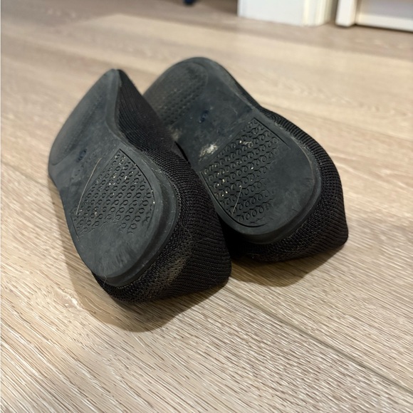Rothy’s The Flat - size 7 (black) - Picture 6 of 7